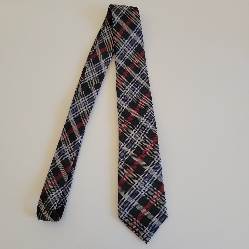 Ben‎ Sherman Plaid 100% Silk Tie length 59"